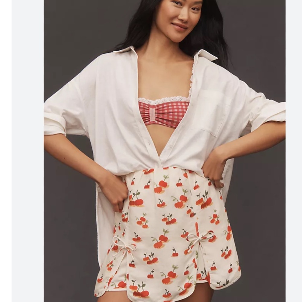 Cherry Linen Blend Skort
NWOT
Farm Rio & Anthropologie
COLOR-  Beige